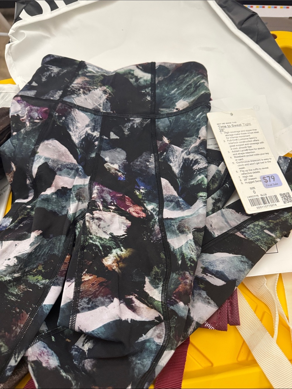 New Lululemon time to sweat tight 28” Multicolor Abstract Print size 0